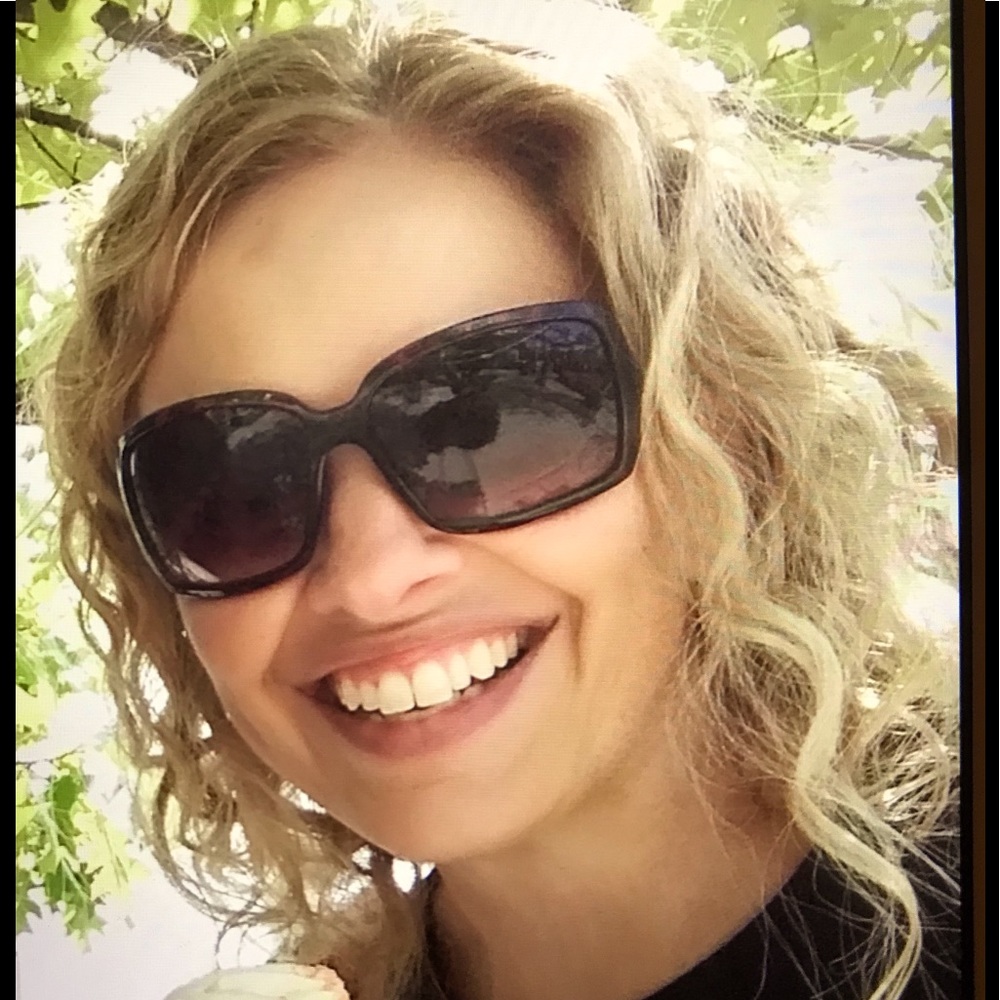 Meet your Posher, Jennifer